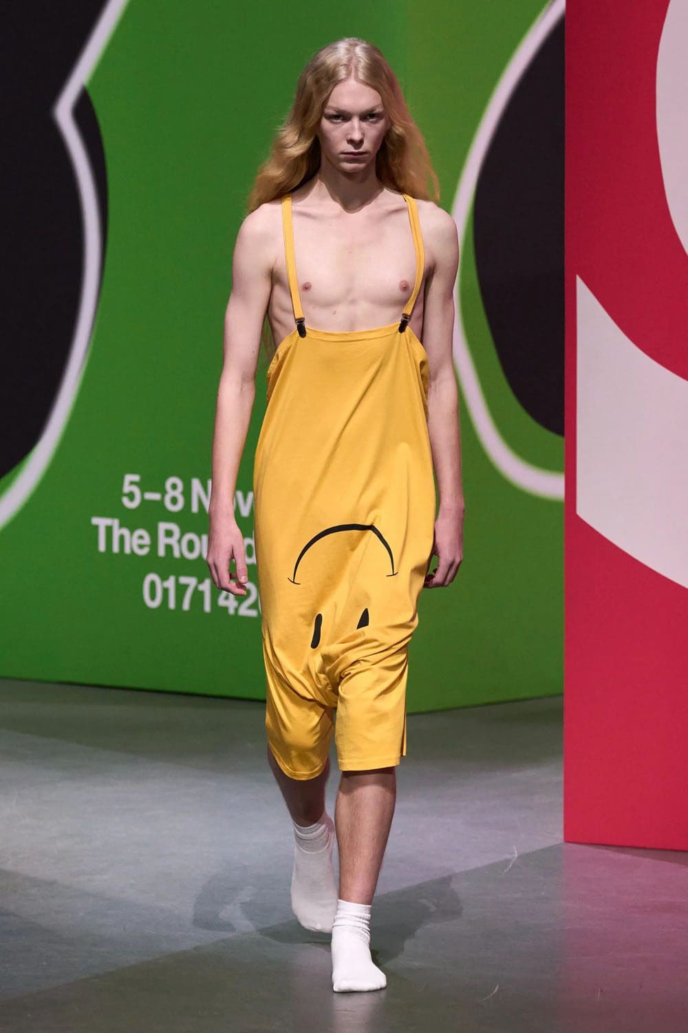 JW Anderson Осень Зима 2023 2024 Лондон Runway Журнал 45