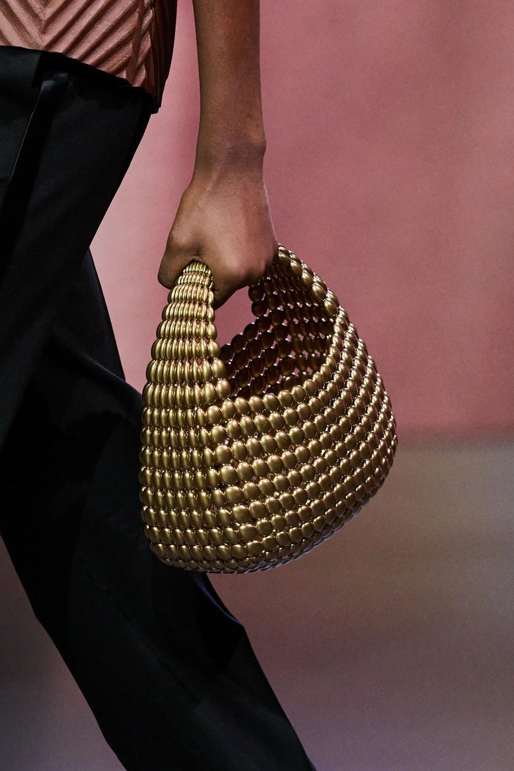 JW Anderson Осень Зима 2023 2024 Лондон Runway Журнал 59