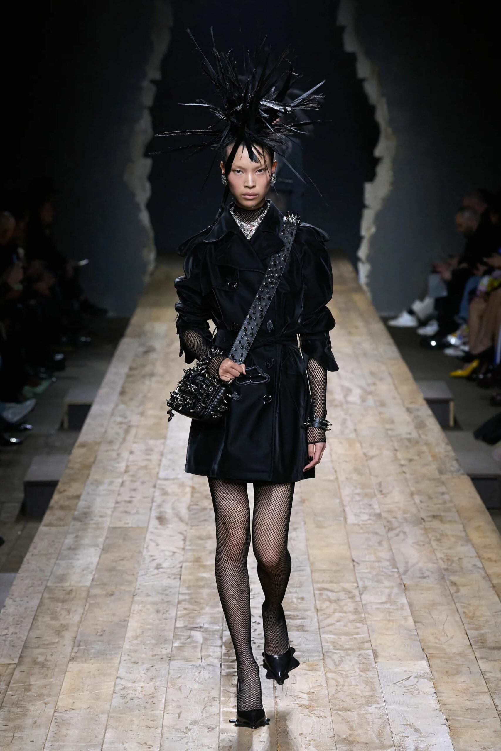Moschino Outono Inverno 2023 2024 Milão Runway Revista 28