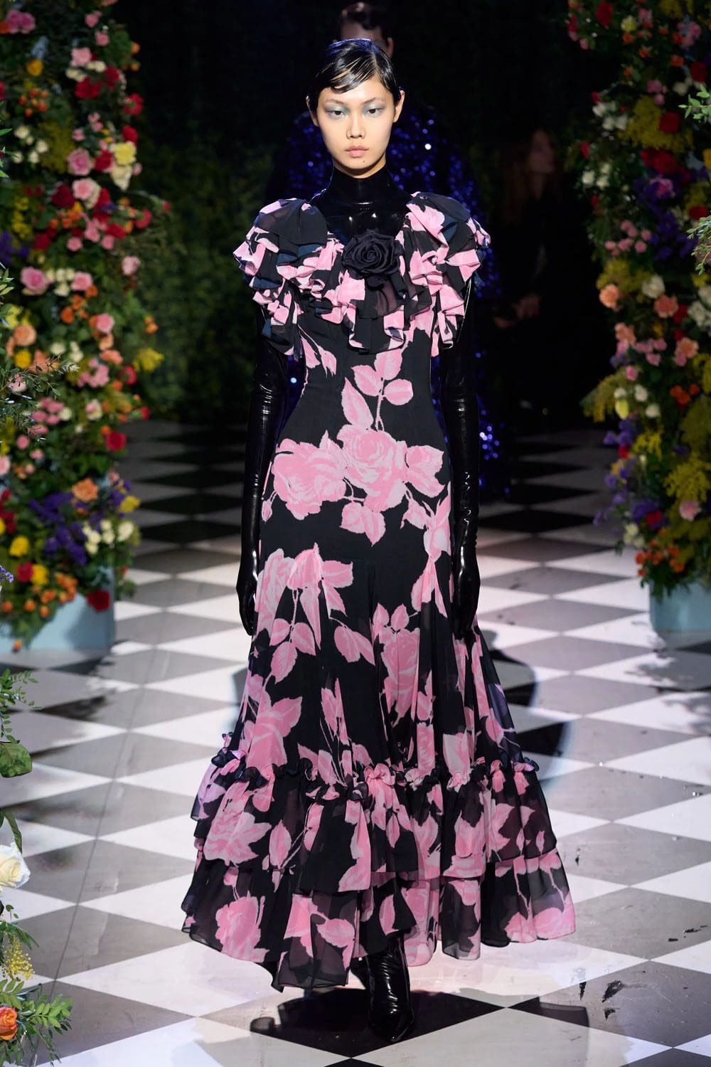 Richard Quinn Autunno Inverno 2023 2024 Londra Runway 13 Magazine