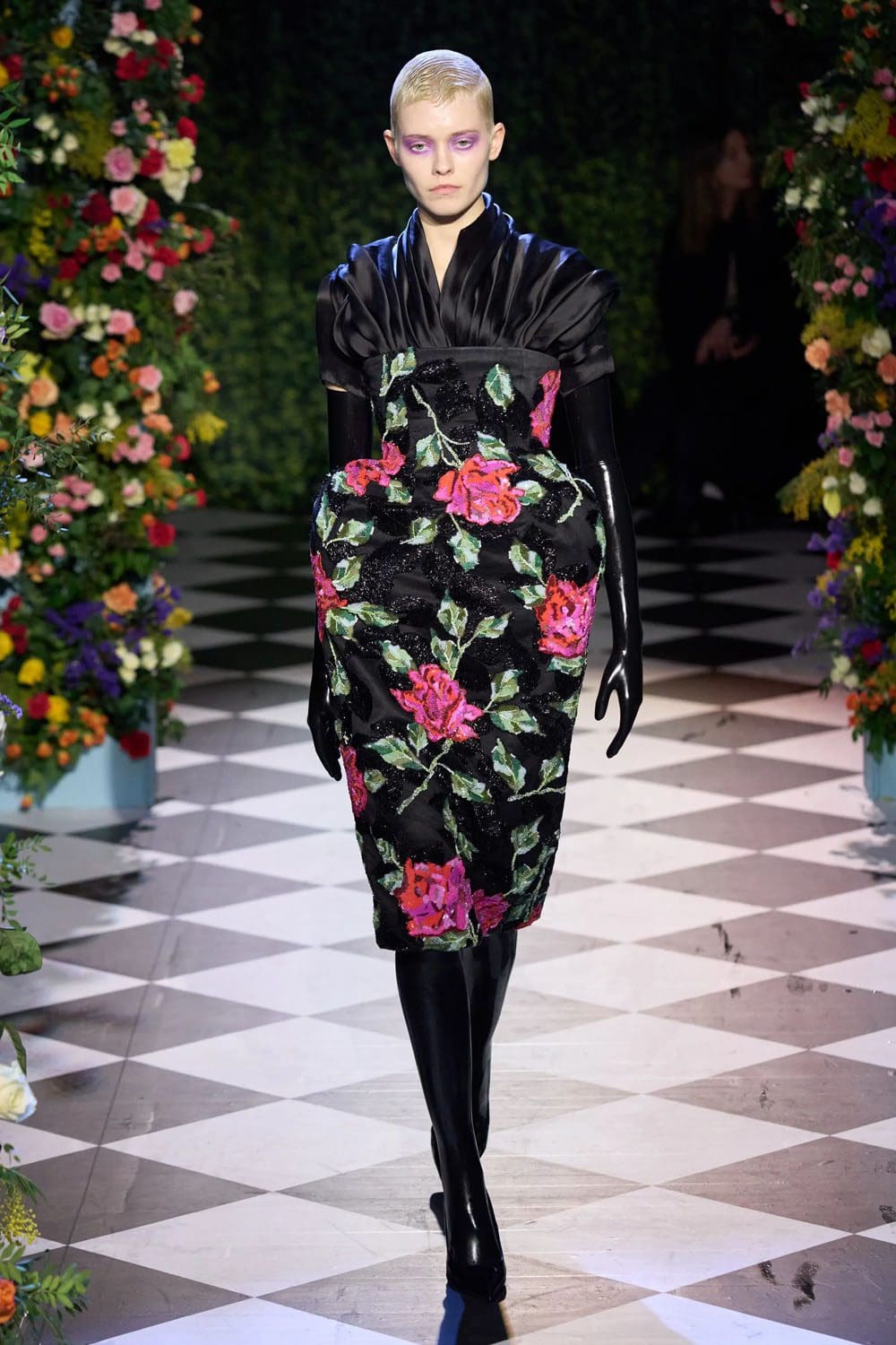 Richard Quinn Autunno Inverno 2023 2024 Londra Runway 24 Magazine