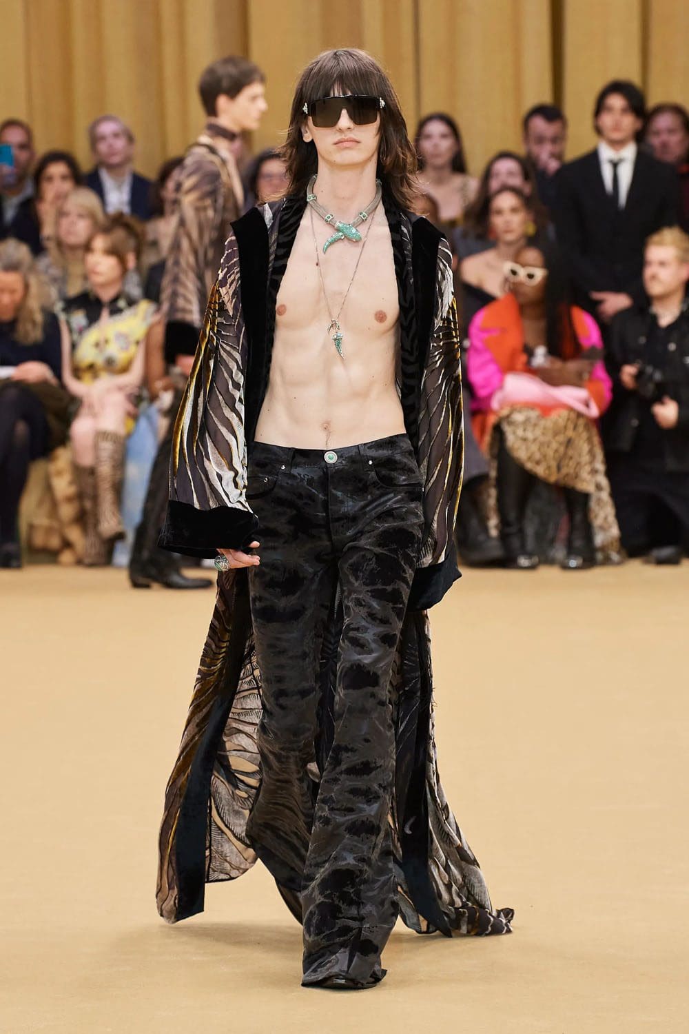 Roberto Cavalli Outono Inverno 2023 2024 Milão Runway Revista 21