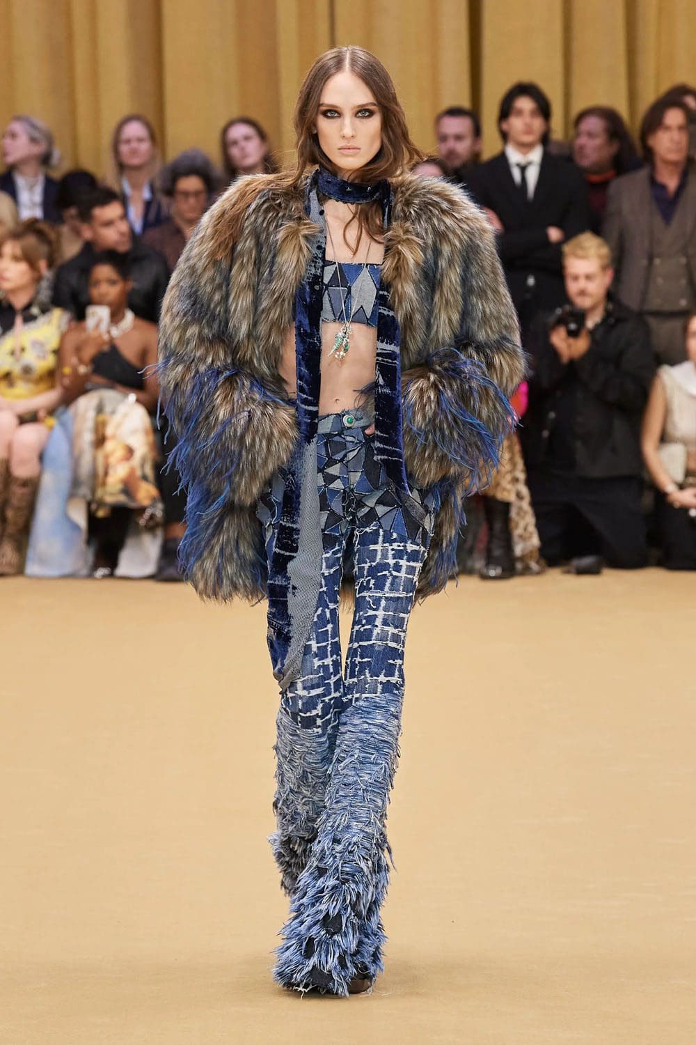 Roberto Cavalli Outono Inverno 2023 2024 Milão Runway Revista 27
