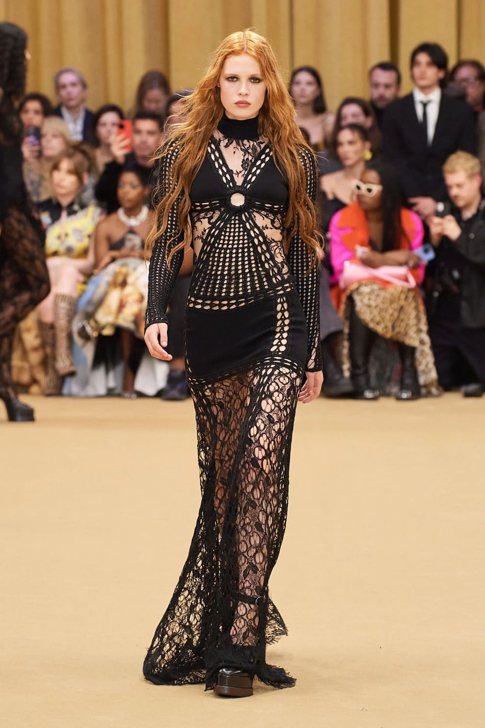 Roberto Cavalli Outono Inverno 2023 2024 Milão Runway Revista 42