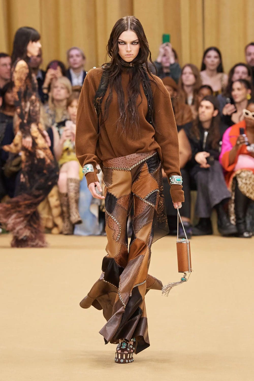 Roberto Cavalli Outono Inverno 2023 2024 Milão Runway Revista 8