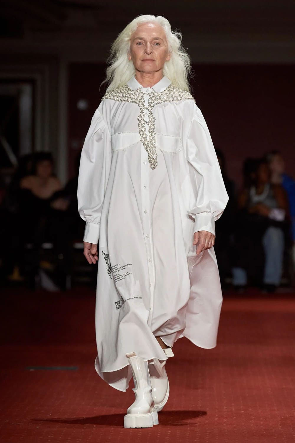 Simone Rocha Fall Winter 2023 2024 Лондон Runway Журнал 22