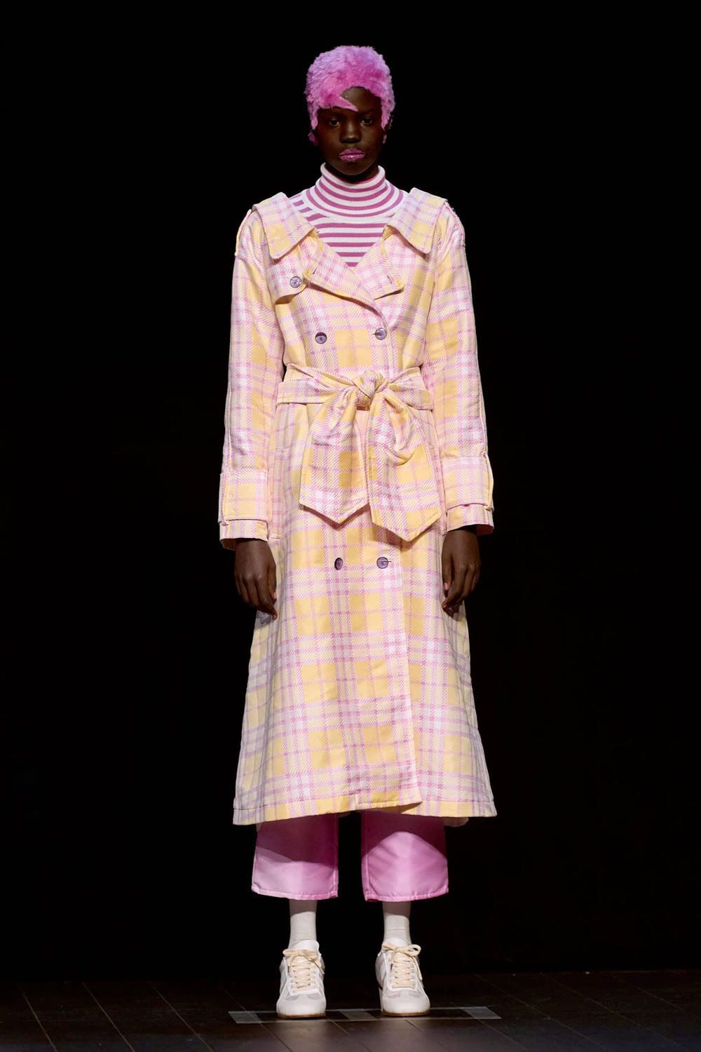 アンリラージュ 2023年秋冬 2024年 パリ Runway 雑誌2