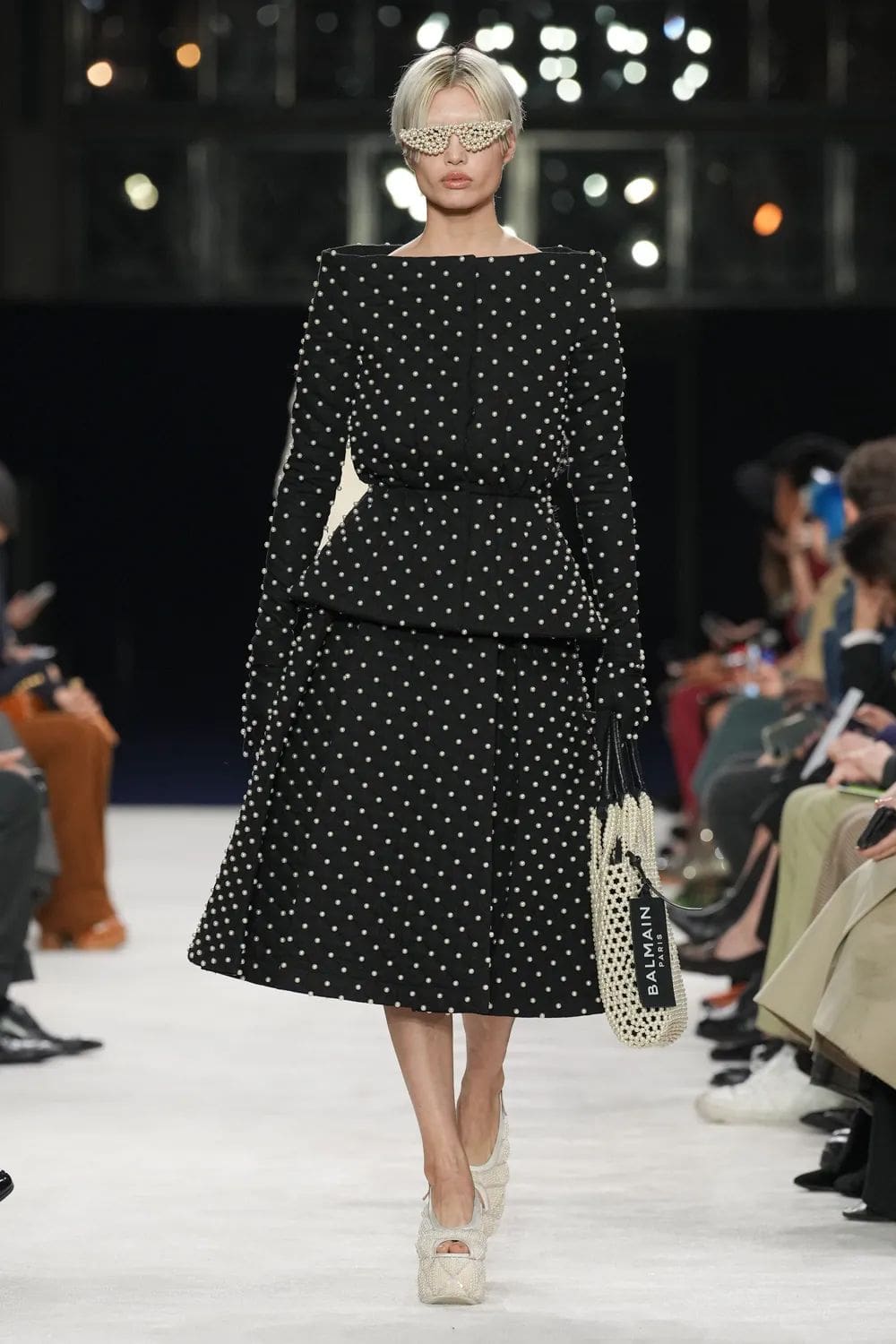 Balmain 秋冬 2023 2024 巴黎 Runway 15杂志