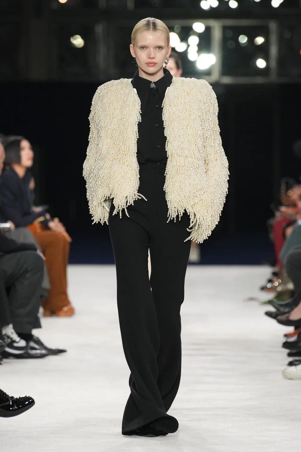 Balmain 秋冬 2023 2024 巴黎 Runway 16杂志