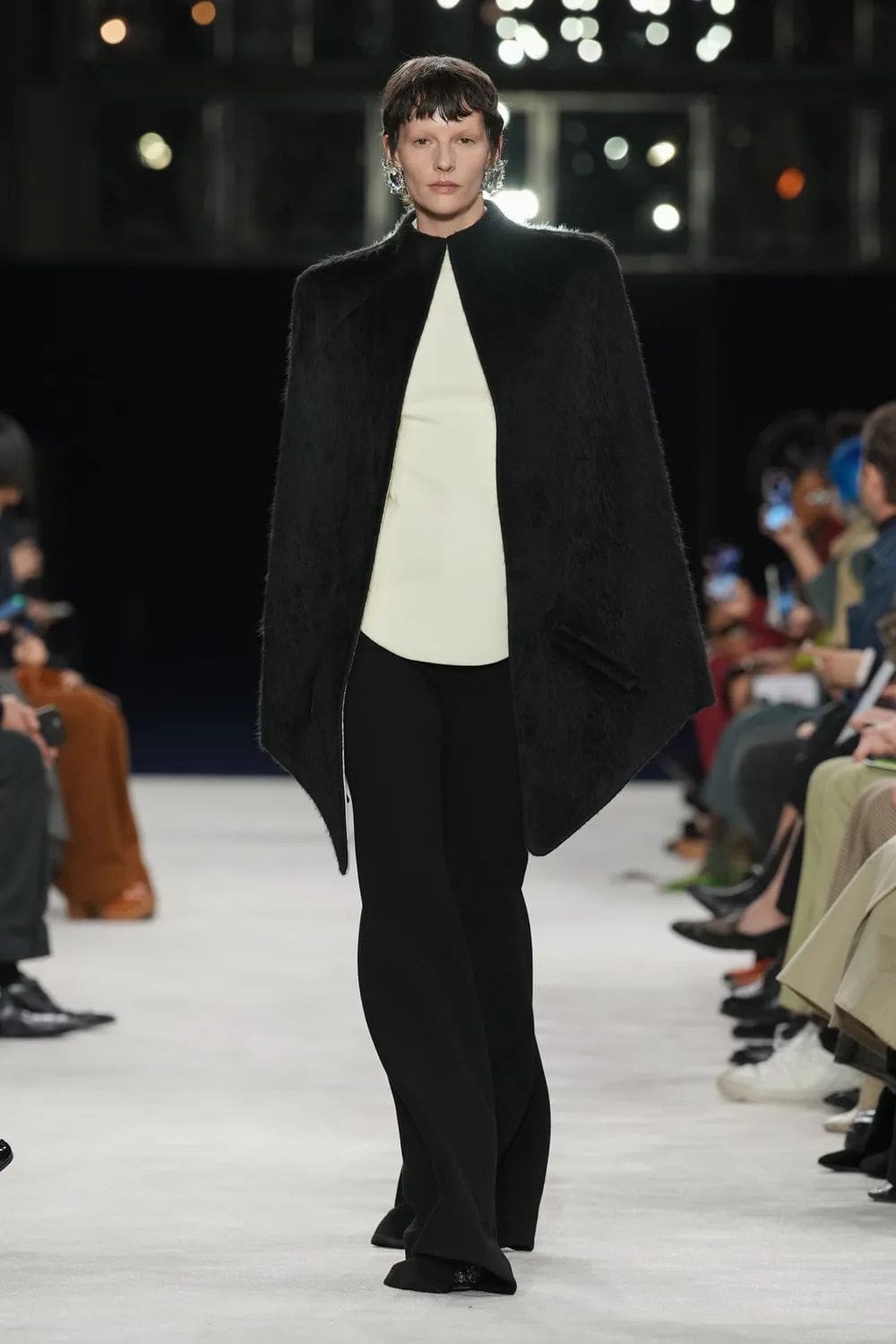 Balmain 秋冬 2023 2024 巴黎 Runway 3杂志
