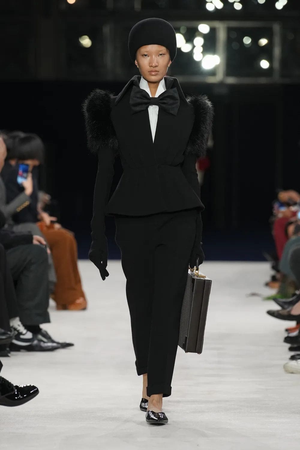 Balmain 秋冬 2023 2024 巴黎 Runway 4杂志