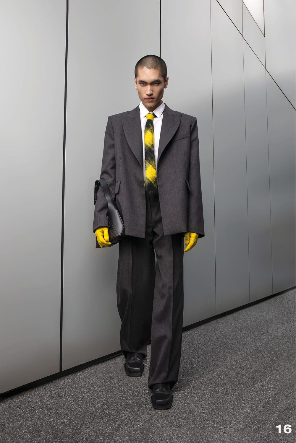 Byblos Outono Inverno 2023 2024 Milão Runway Revista 16