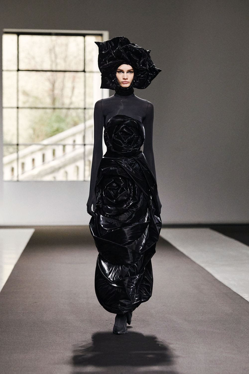 Chenpeng Automne Hiver 2023 2024 Paris Runway Magazine 20