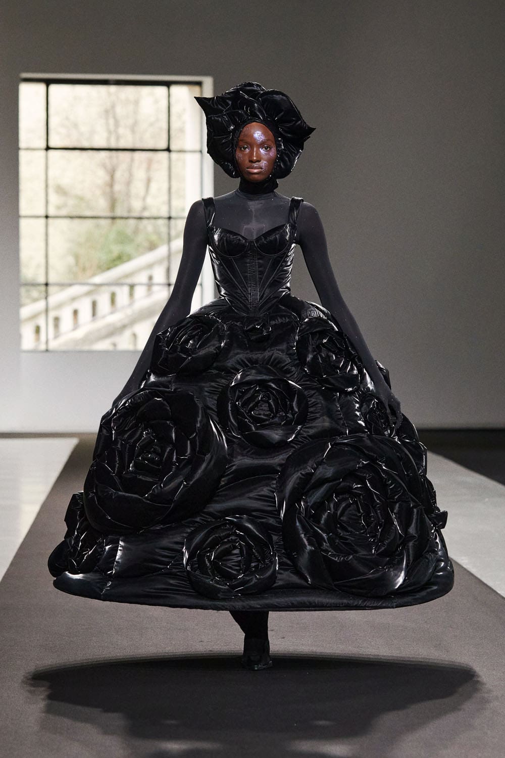 Chenpeng Automne Hiver 2023 2024 Paris Runway Magazine 23