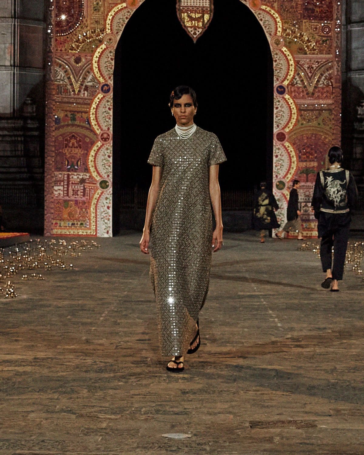 Dior Autunno 2023 Mumbai India Runway 13 Magazine