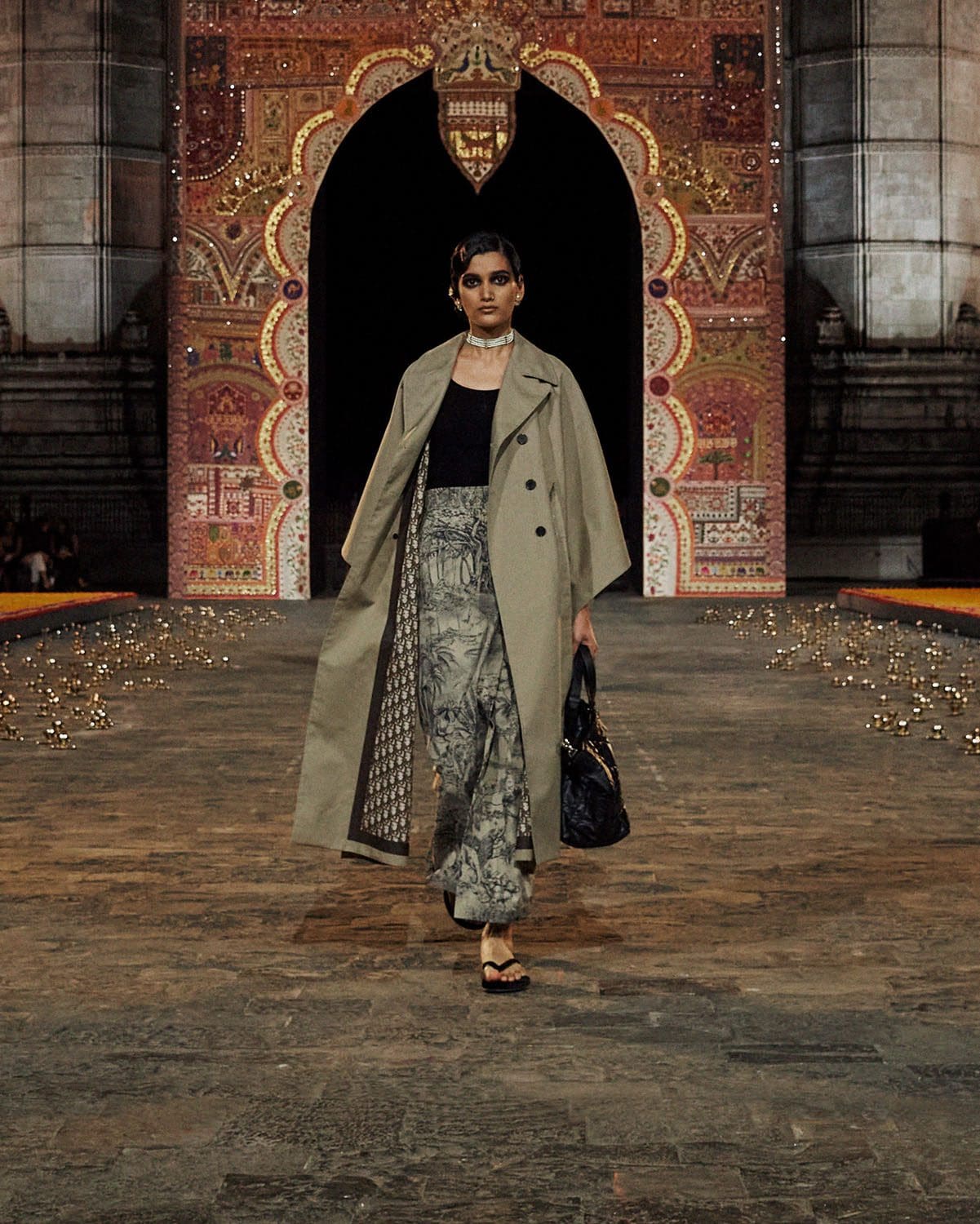 Dior Autunno 2023 Mumbai India Runway 16 Magazine