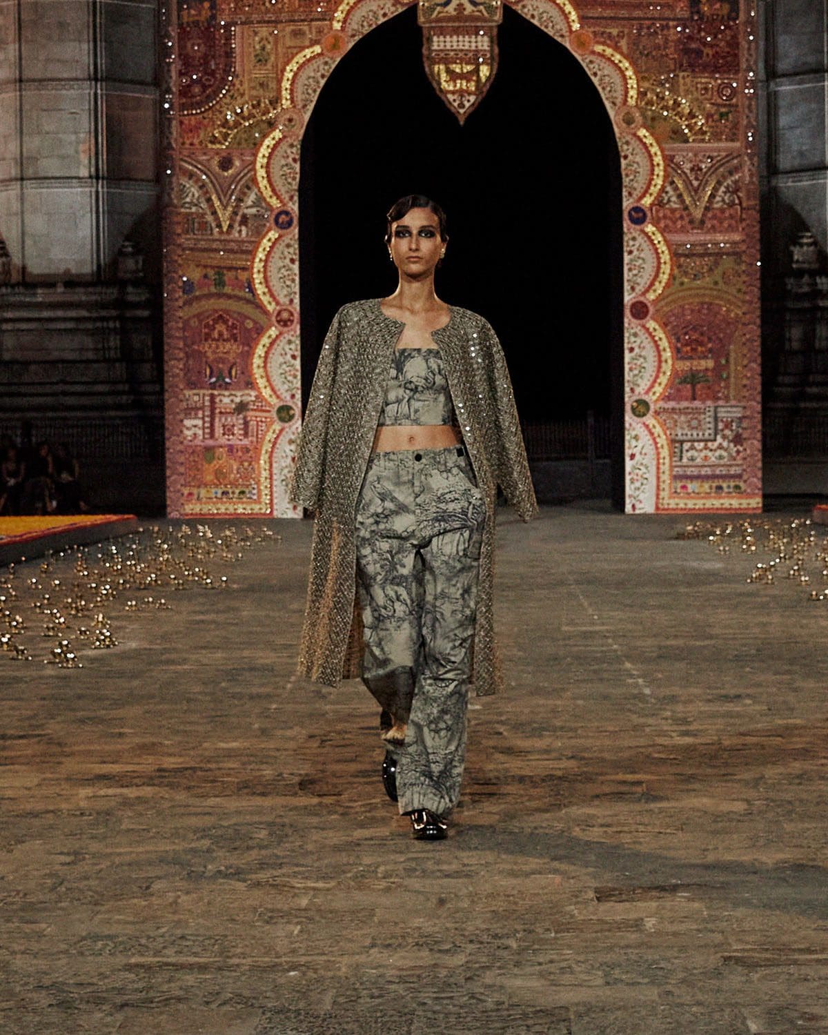 Dior Autunno 2023 Mumbai India Runway 17 Magazine