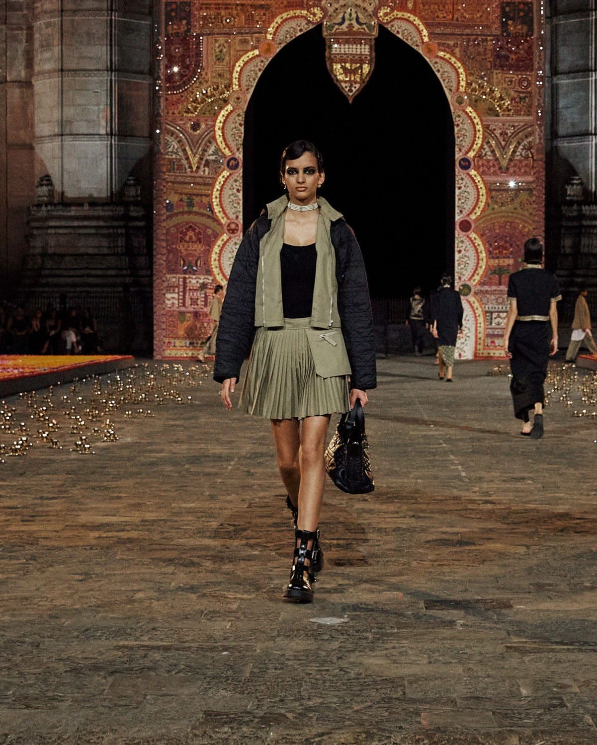 Dior Autunno 2023 Mumbai India Runway 21 Magazine