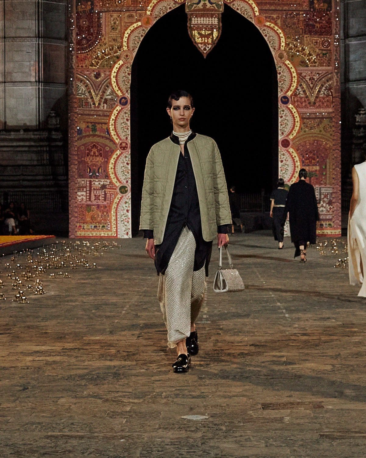 Dior Autunno 2023 Mumbai India Runway 22 Magazine
