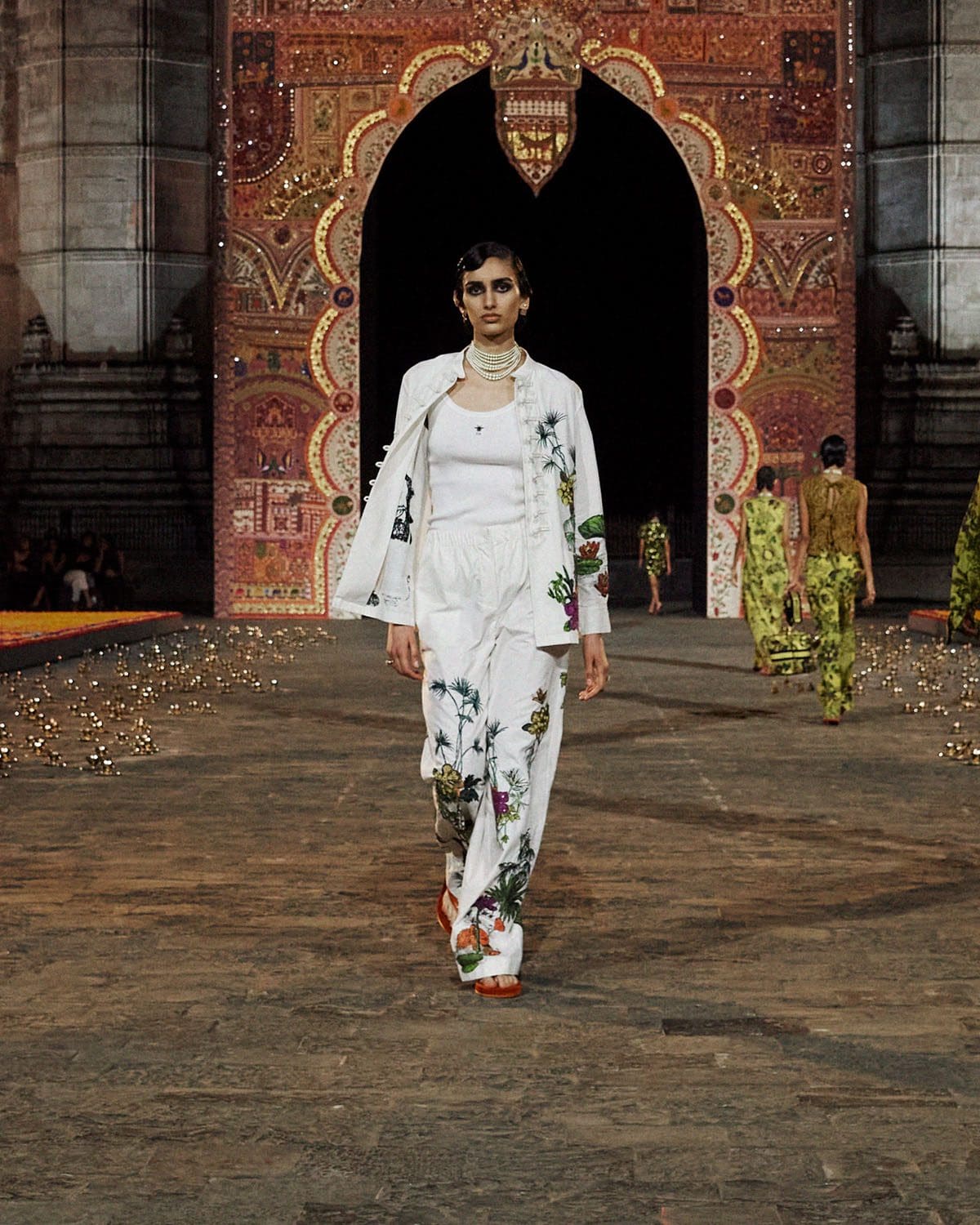 Dior Autunno 2023 Mumbai India Runway 49 Magazine