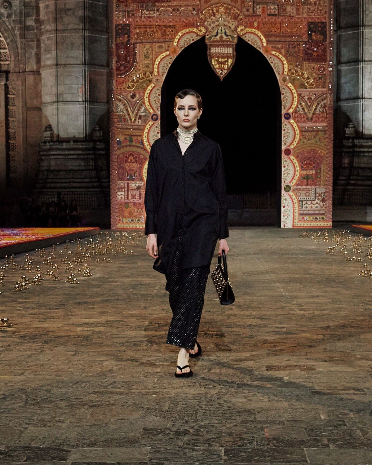 Dior Autunno 2023 Mumbai India Runway 87 Magazine