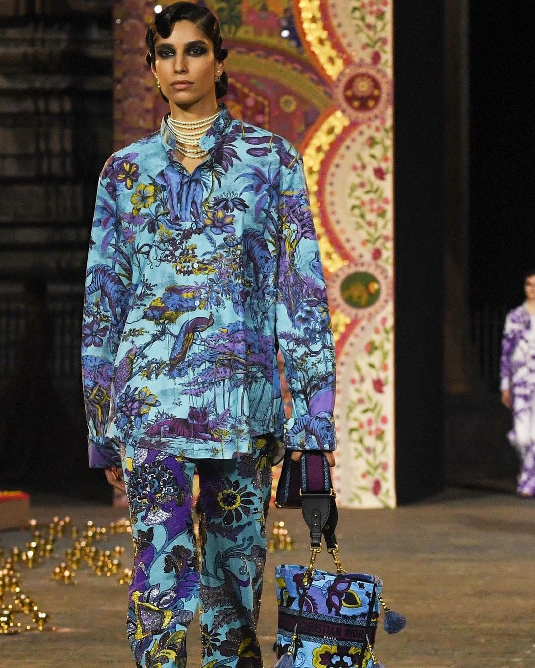 Dior Fall 2023 Mumbai India, primo sguardo Runway 17 Magazine