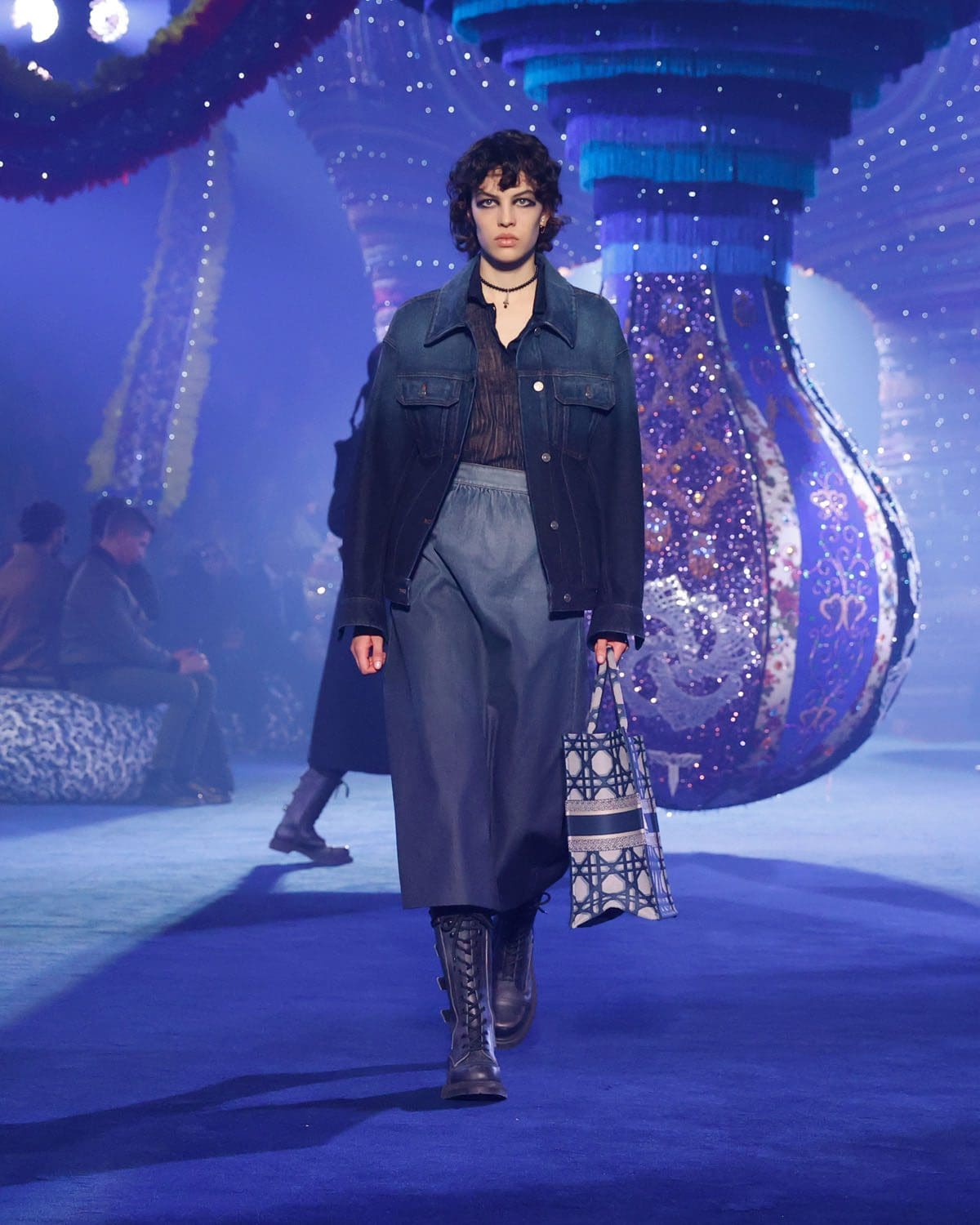 迪奥 2023 秋冬 2024 巴黎 Runway 21杂志