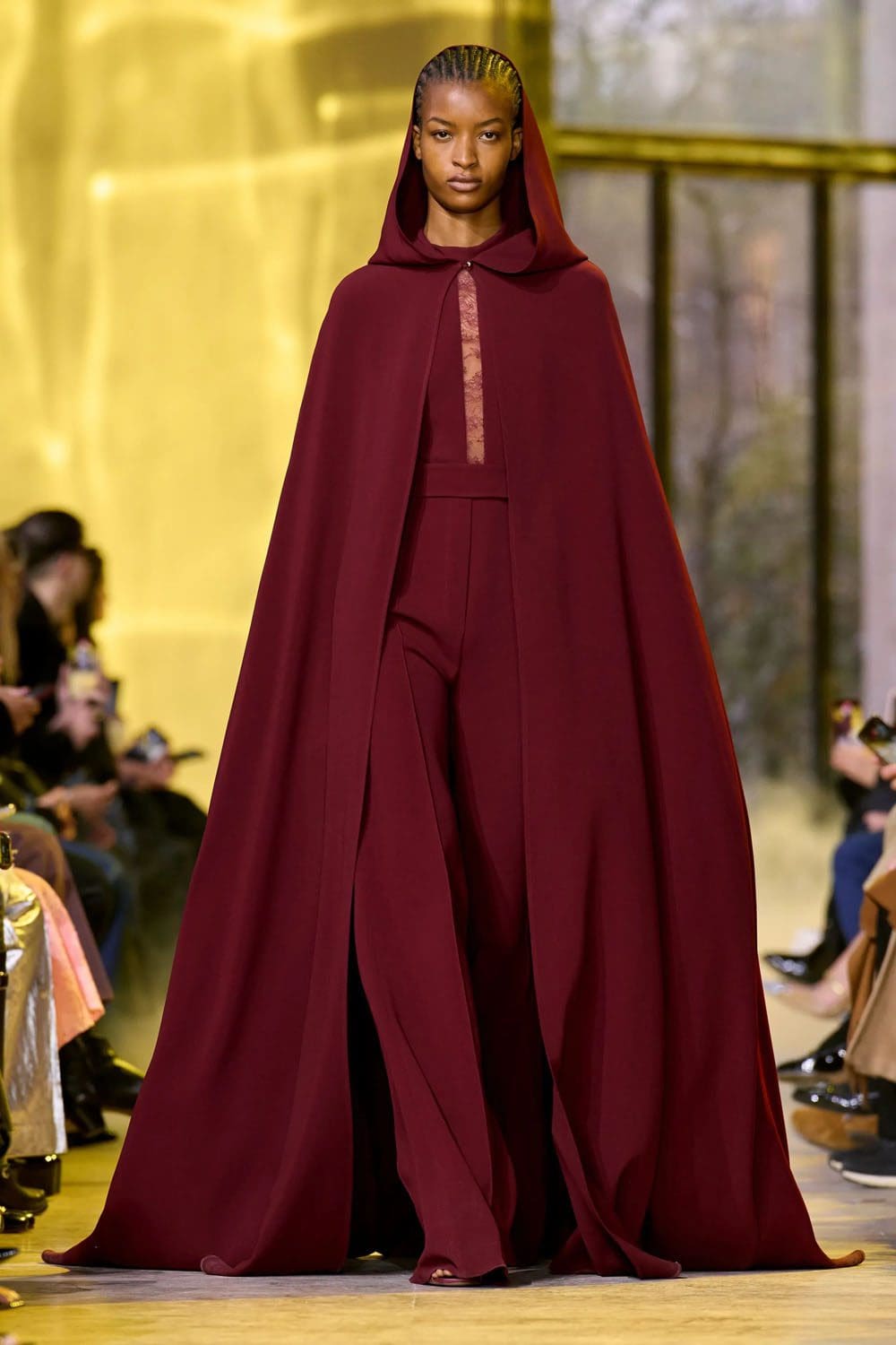 Elie Saab Outono Inverno 2023 2024 Paris Runway Revista 11