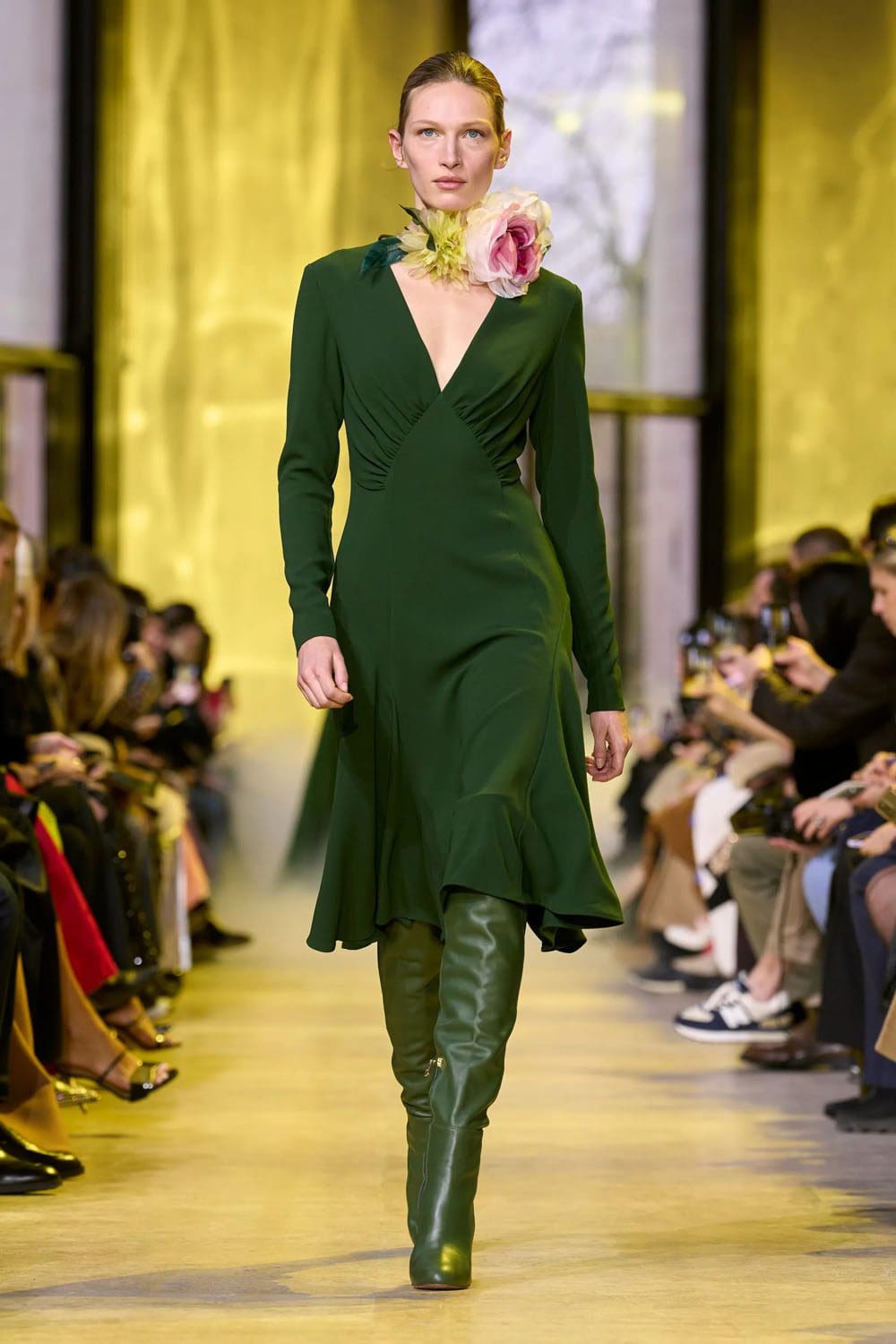 Elie Saab Outono Inverno 2023 2024 Paris Runway Revista 38