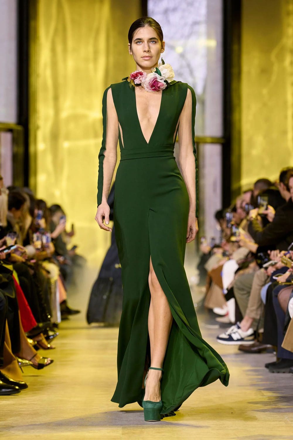 Elie Saab Outono Inverno 2023 2024 Paris Runway Revista 40