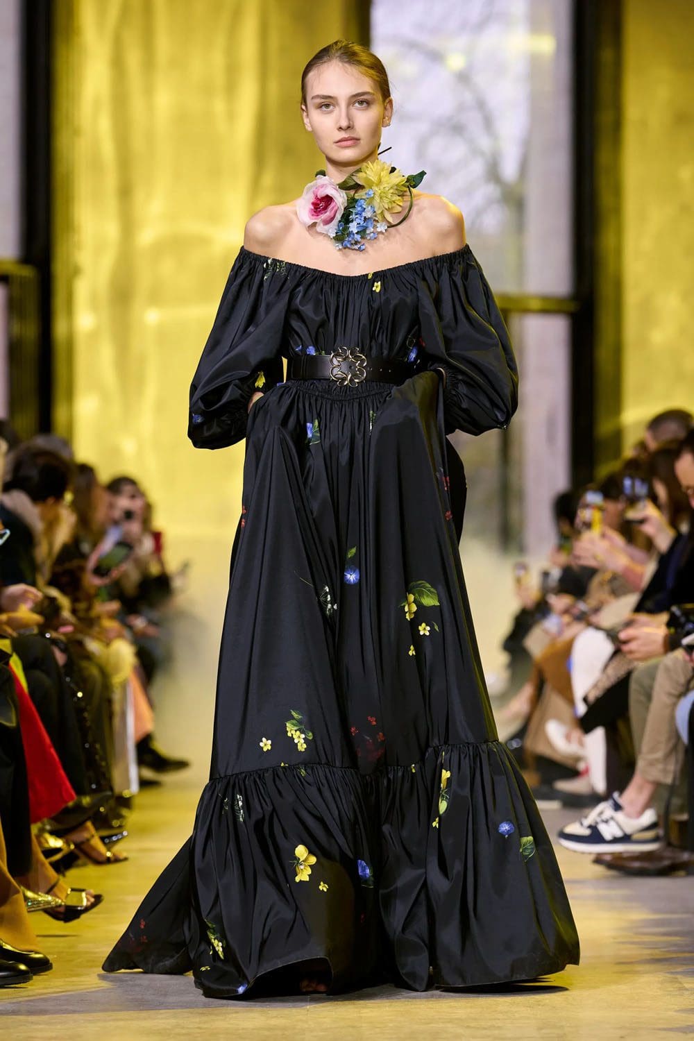 Elie Saab Outono Inverno 2023 2024 Paris Runway Revista 41
