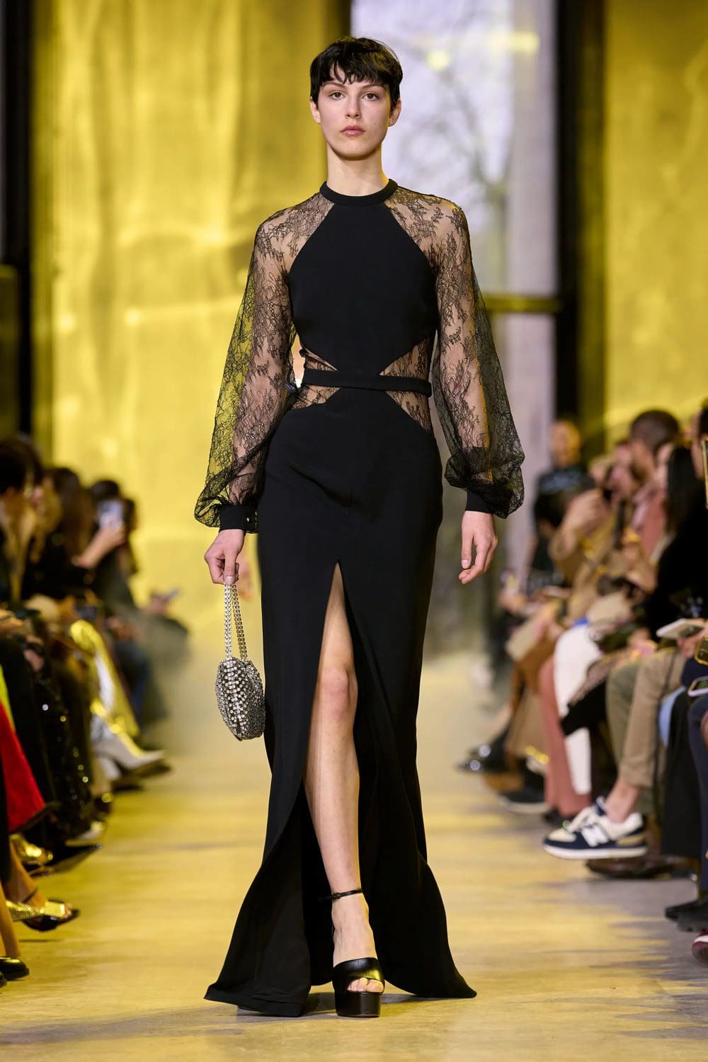 Elie Saab Outono Inverno 2023 2024 Paris Runway Revista 50