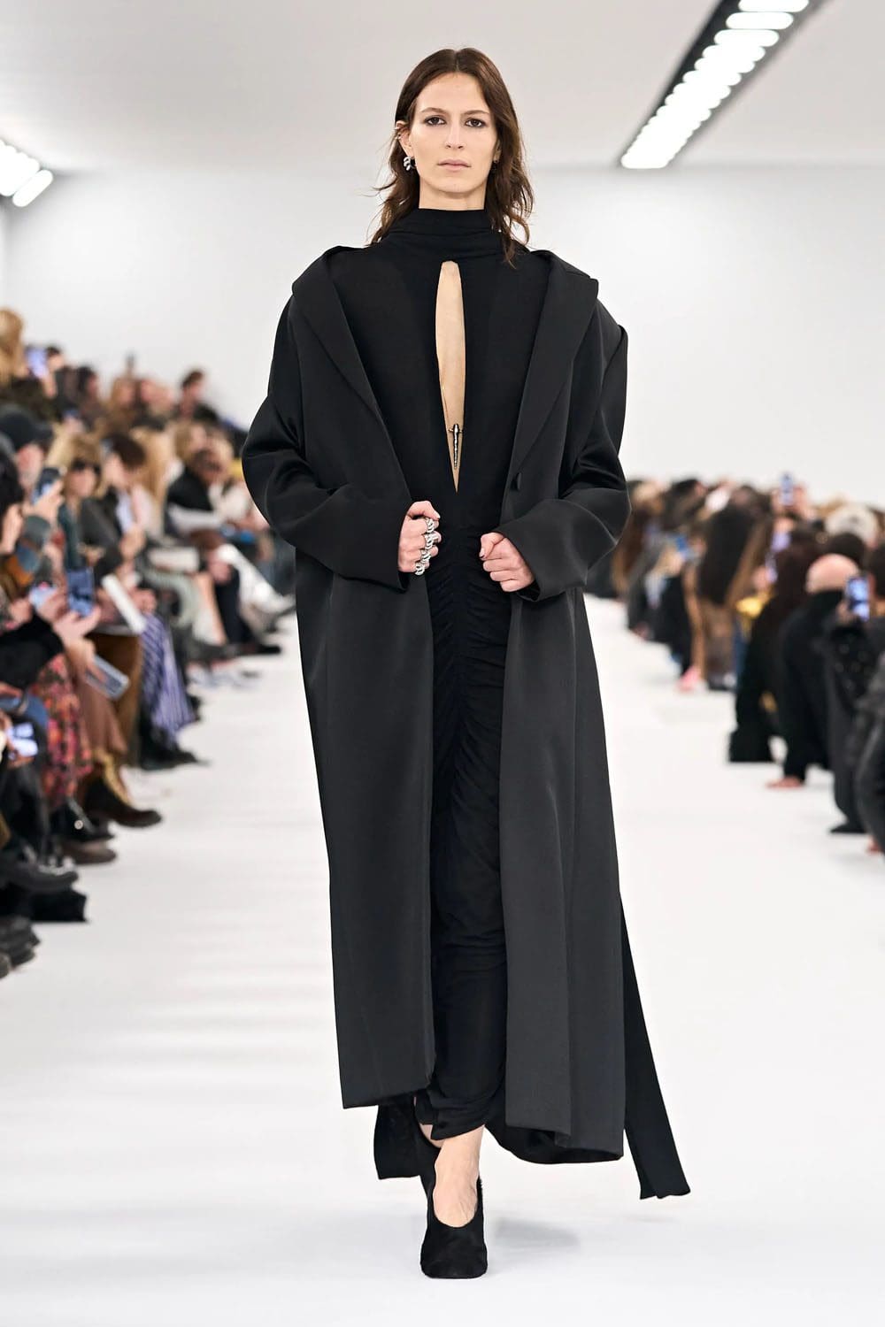 ジバンシィ 秋冬 2023 2024 パリ Runway 雑誌15
