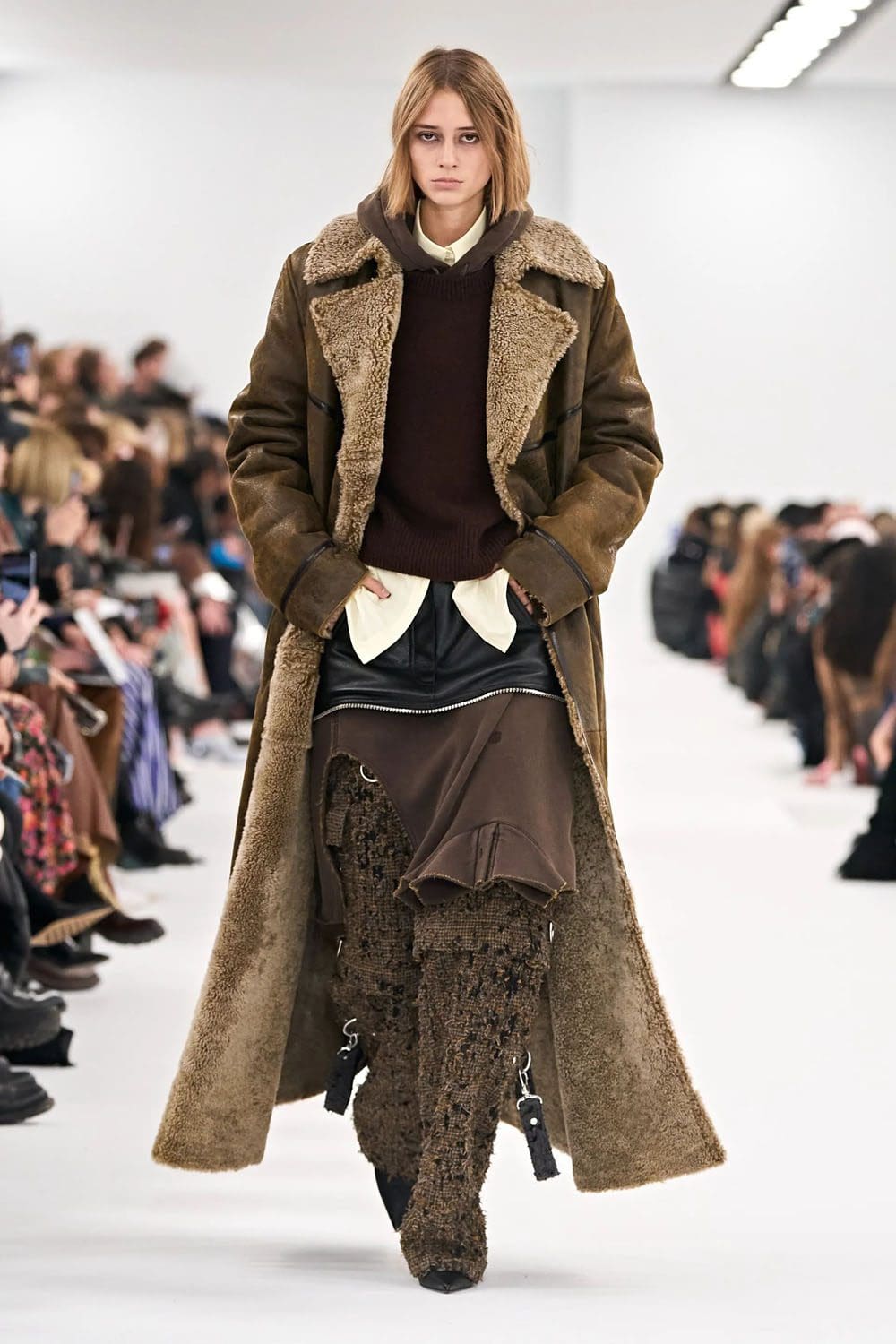 ジバンシィ 秋冬 2023 2024 パリ Runway 雑誌27