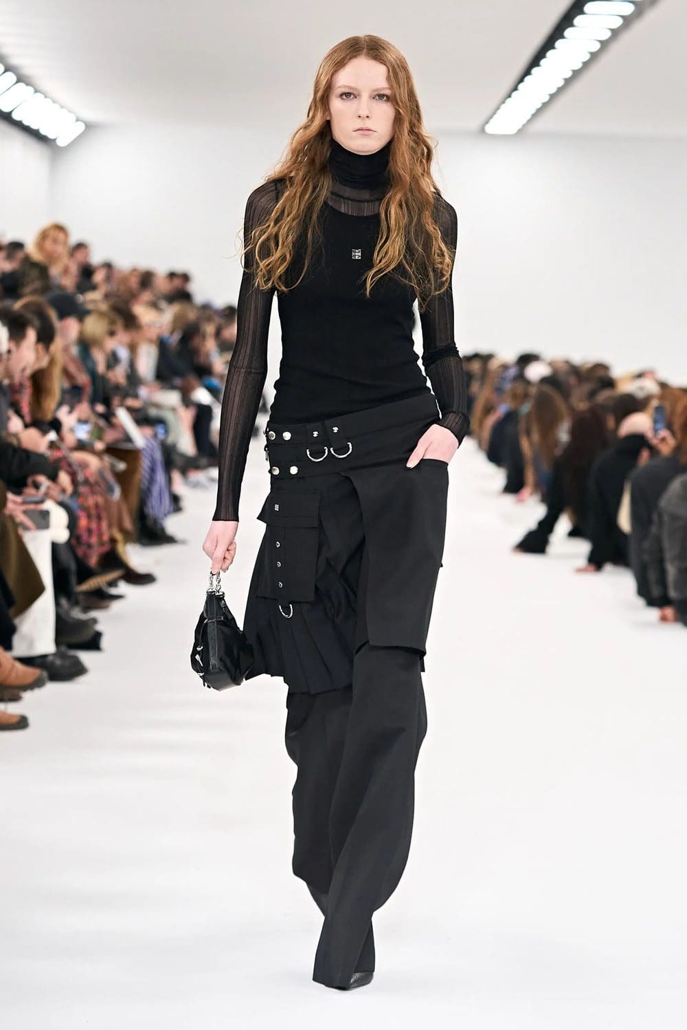 ジバンシィ 秋冬 2023 2024 パリ Runway 雑誌32