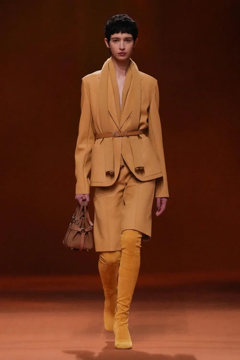 エルメス 秋冬 2023 2024 パリ Runway 雑誌29