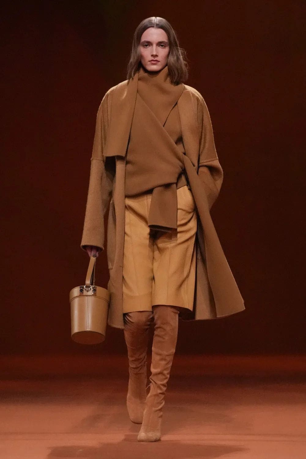 エルメス 秋冬 2023 2024 パリ Runway 雑誌30