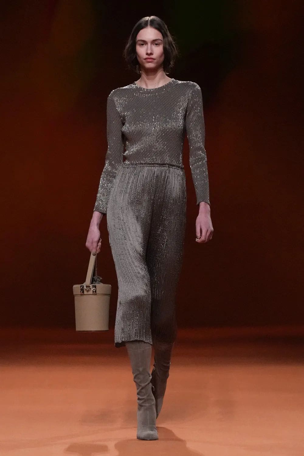 エルメス 秋冬 2023 2024 パリ Runway 雑誌54