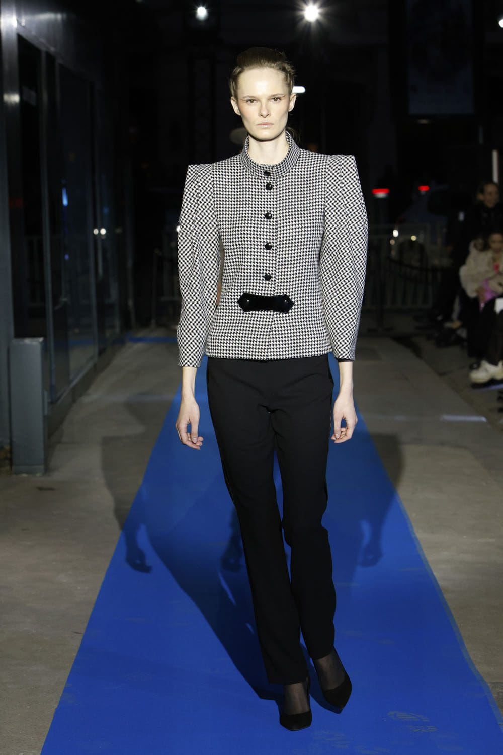 皮尔卡丹秋冬 2023 2024 Runway 5杂志