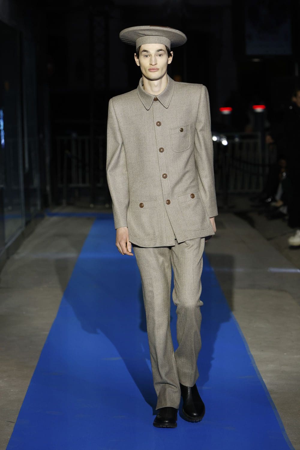 皮尔卡丹秋冬 2023 2024 Runway 6杂志
