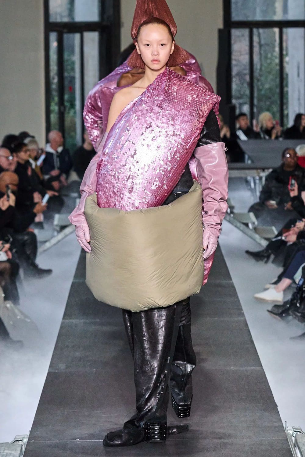 Rick Owens Autunno Inverno 2023 2024 Parigi Runway 17 Magazine