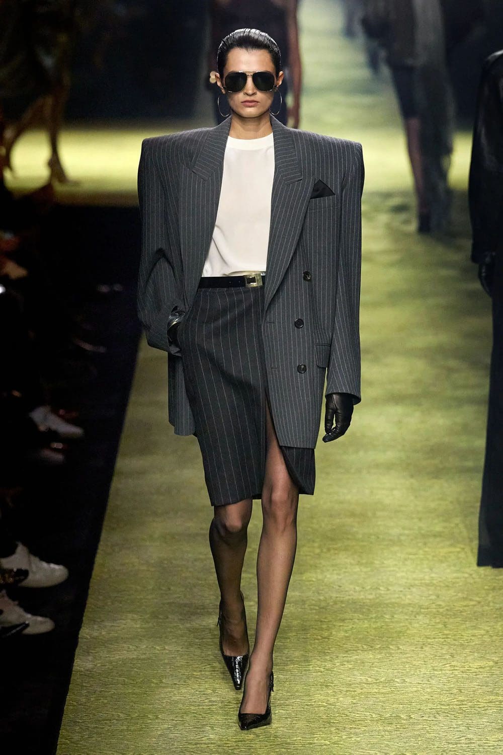 Saint Laurent 秋冬 2023 2024 巴黎 Runway 10杂志