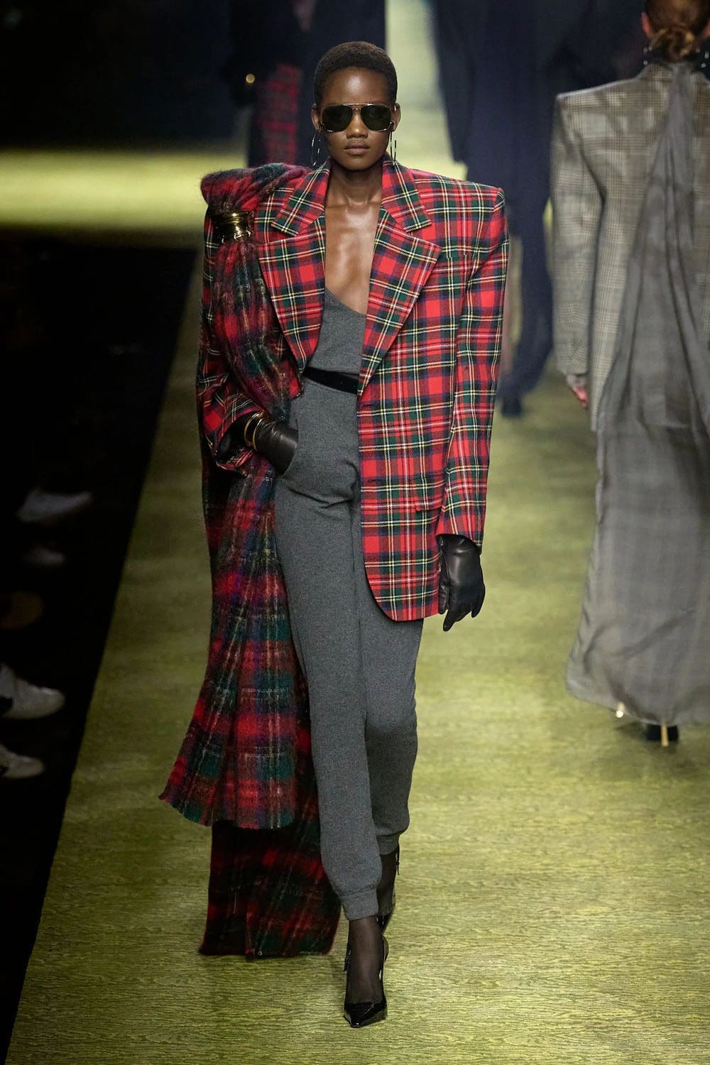 Saint Laurent 秋冬 2023 2024 巴黎 Runway 17杂志