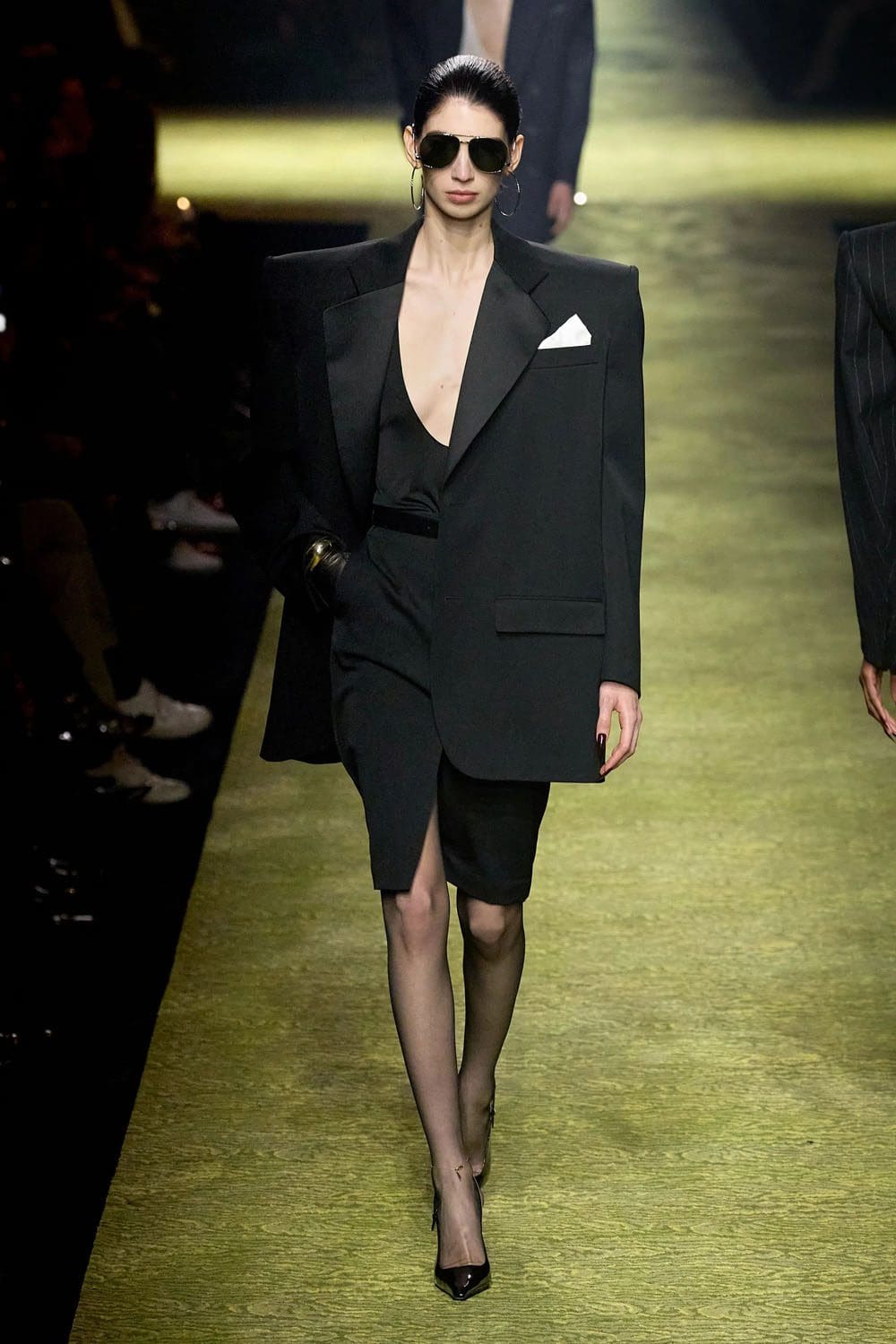 Saint Laurent 秋冬 2023 2024 巴黎 Runway 2杂志