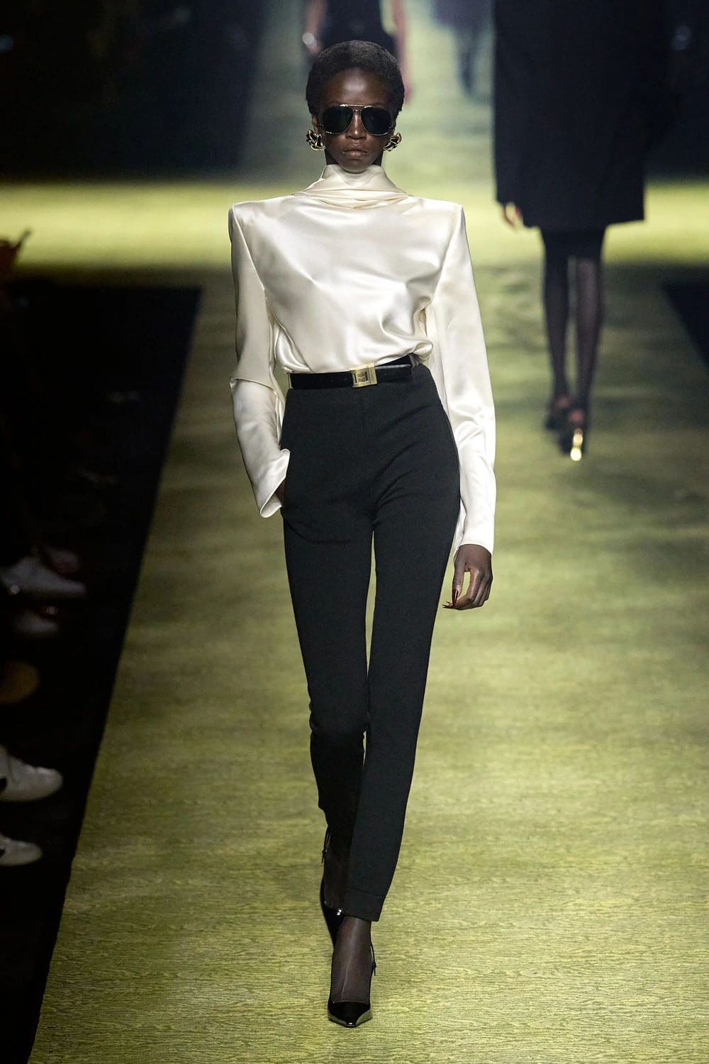 Saint Laurent 秋冬 2023 2024 巴黎 Runway 22杂志