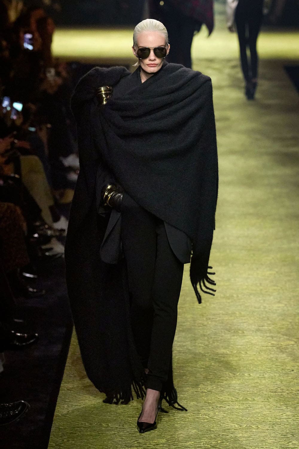 Saint Laurent 秋冬 2023 2024 巴黎 Runway 24杂志