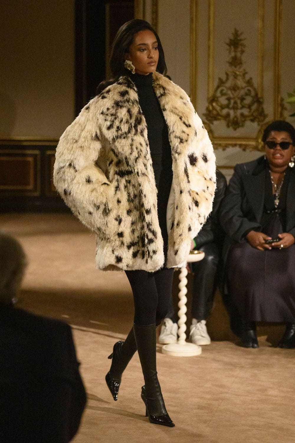 Schiaparelli Automne Hiver 2023 2024 Prêt à Porter Runway Magazine 24