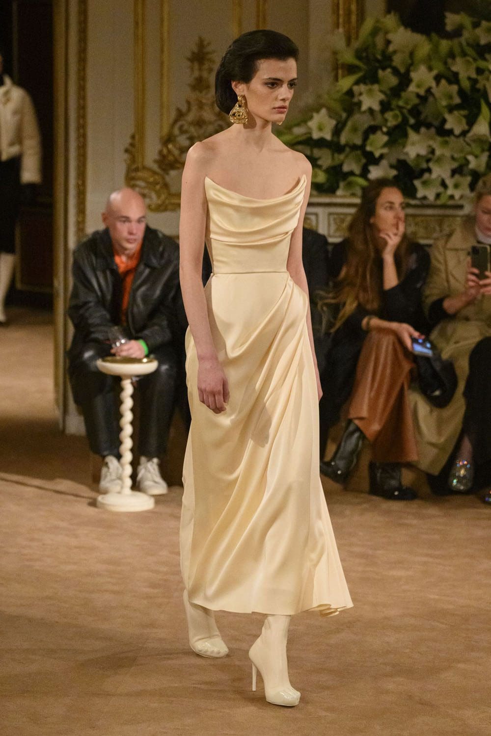 Schiaparelli Automne Hiver 2023 2024 Prêt à Porter Runway Magazine 31