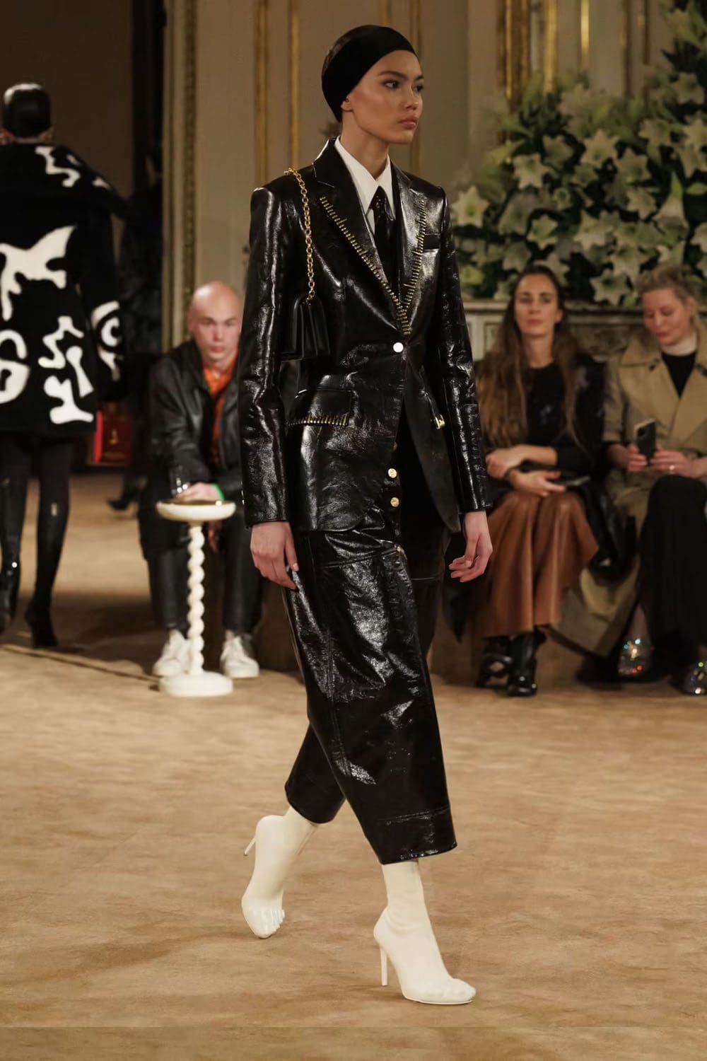 Schiaparelli Automne Hiver 2023 2024 Prêt à Porter Runway Magazine 7