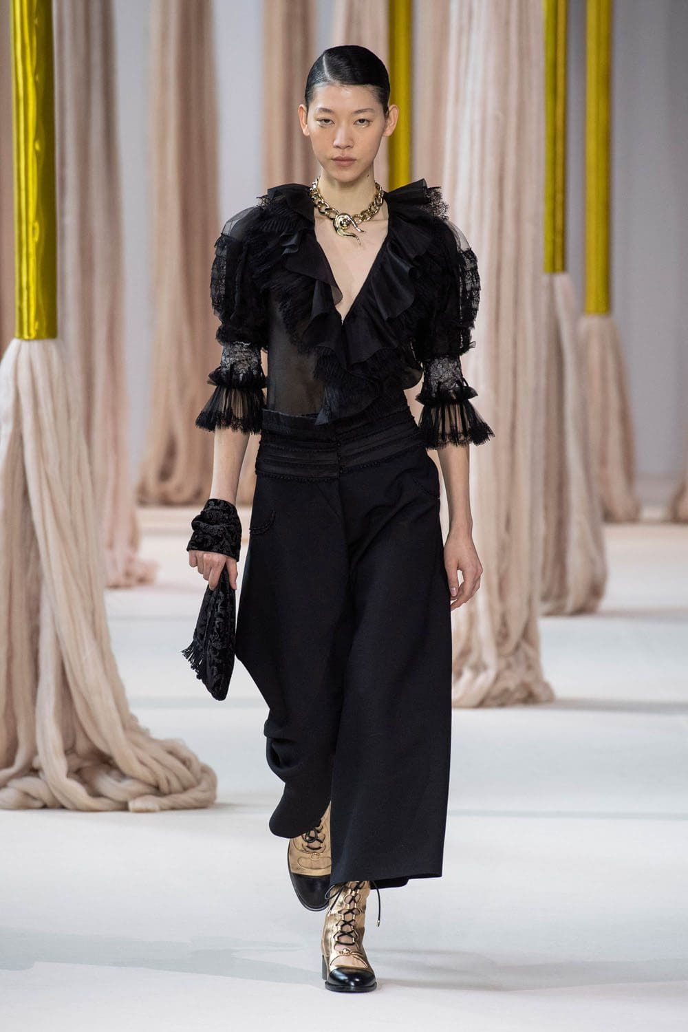 シアジー・チェン 2023年秋冬 2024年 パリ Runway 雑誌15